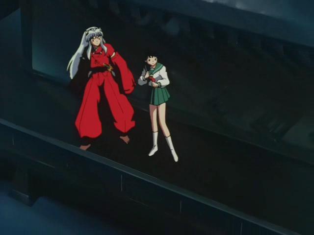 Otaku Gallery  / Anime e Manga / Inu-Yasha / Screen Shots / Episodi / 022 - Il sorriso malvagio, Kikyo tra la vita e la morte / 115.jpg